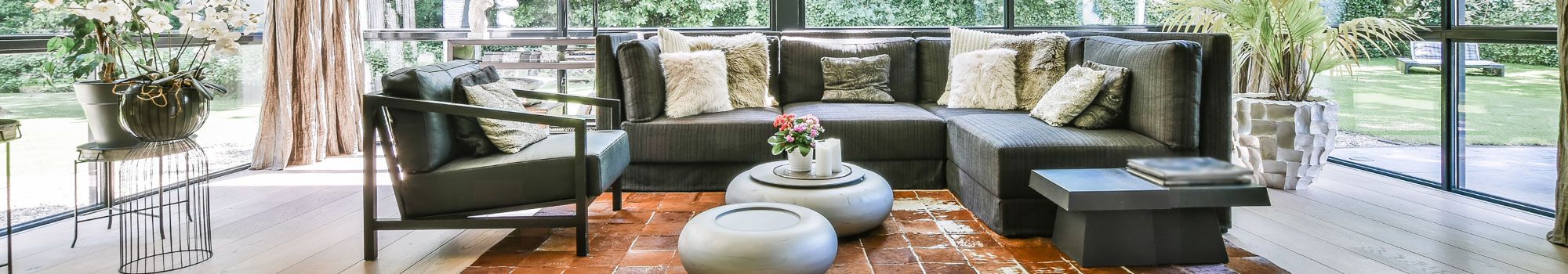 ¿Está interesado en vender o alquilar su inmueble o traspasar su negocio?.  MCORPAS en Motril